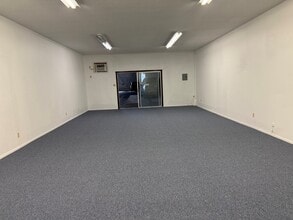 176 Mamo St, Hilo, HI à louer Photo intérieure– Image 2 sur 3