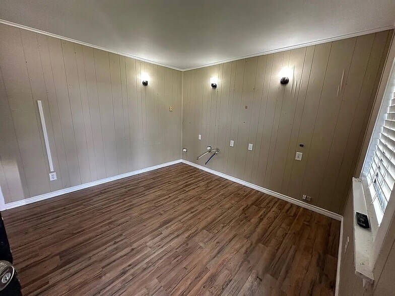 Allen Dr., Pollok, TX à vendre - Photo intérieure – Image 3 sur 7