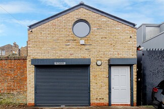 Plus de détails pour 159A Barking Rd, Londres - Local d'activités à louer