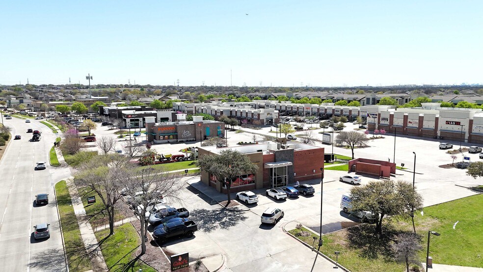 1533 W Hebron Pky, Carrollton, TX à vendre - Photo de l’immeuble – Image 3 sur 8