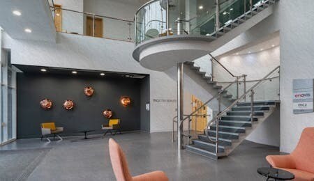 1A Guildford Business Park, Guildford à louer - Photo de l’immeuble – Image 3 sur 5