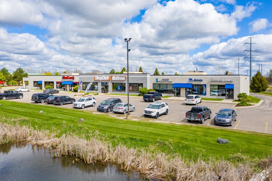 4173-4207 E Grand River Ave, Howell, MI à louer - Photo principale – Image 1 sur 3