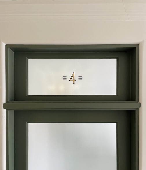 4859-4851 Fountain Ave, Los Angeles, CA à louer - Hall d’entrée – Image 3 sur 22