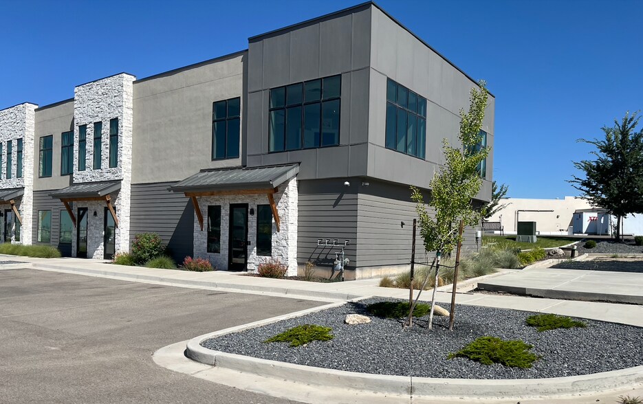 438 E 700 S, Clearfield, UT à vendre - Photo de l’immeuble – Image 3 sur 4