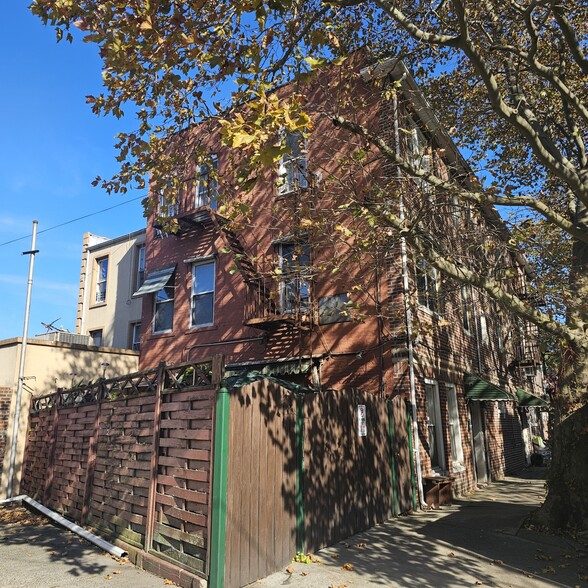 2776 Coney Island Ave, Brooklyn, NY à vendre - Photo de l’immeuble – Image 2 sur 9