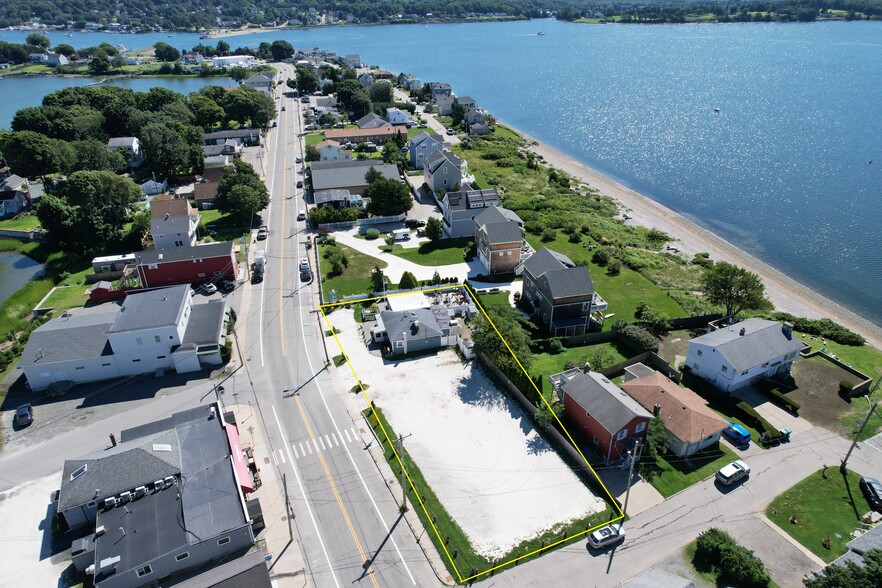 501 Park Ave, Portsmouth, RI à vendre - Photo principale – Image 1 sur 28