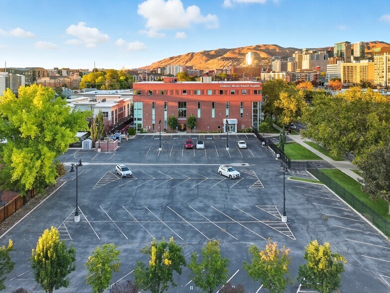 205 W 700 S, Salt Lake City, UT à vendre - Photo de l’immeuble – Image 2 sur 43