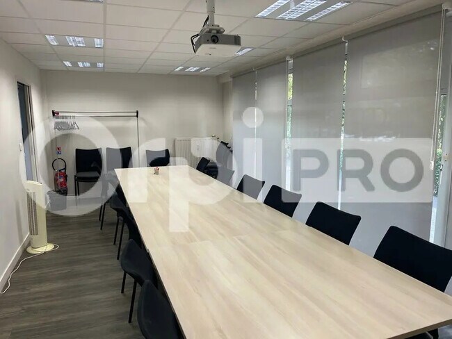 Plus de détails pour Bureau à louer