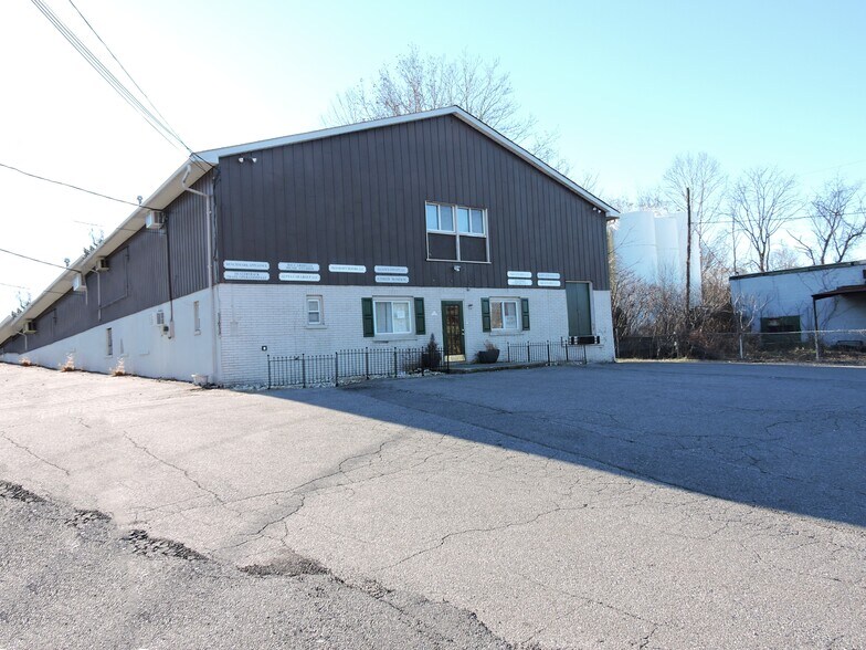 2 Industrial Dr, Phillipsburg, NJ à louer - Photo principale – Image 1 sur 6