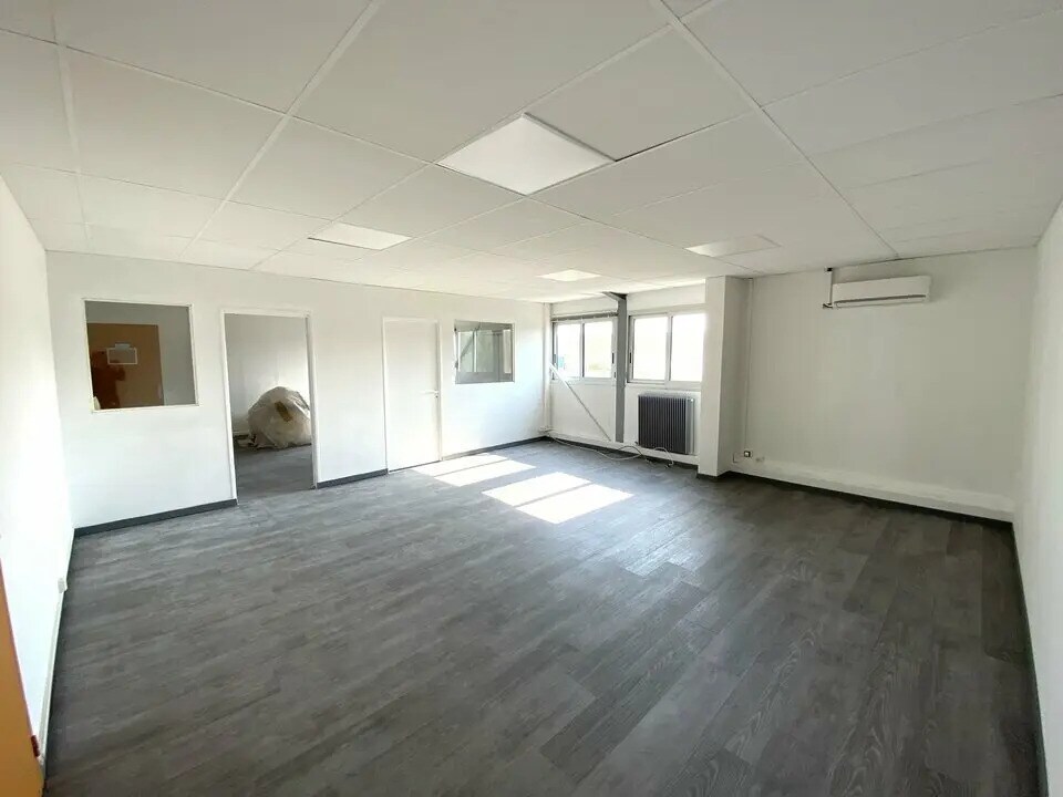 Bureau dans Villeneuve-Loubet à louer Photo de l’immeuble– Image 1 sur 4