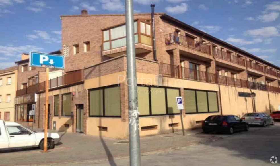 Immeuble residentiel dans Burgohondo, Ávila à vendre - Photo intérieure – Image 1 sur 1