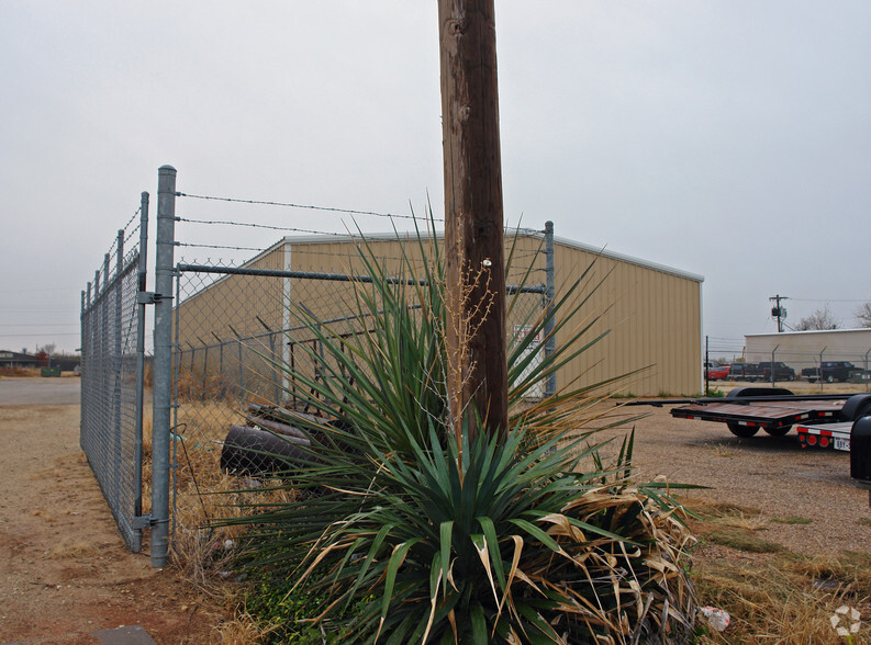 811 Warehouse Rd, San Angelo, TX à vendre - Photo de l’immeuble – Image 3 sur 7