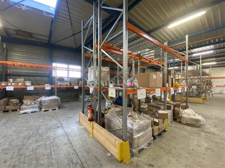 Industriel/Logistique dans Ivry-sur-Seine à louer - Photo de l’immeuble – Image 2 sur 4