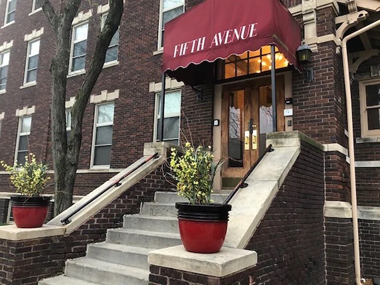 121 S 25th St, Omaha, NE à vendre - Photo de l’immeuble – Image 3 sur 14