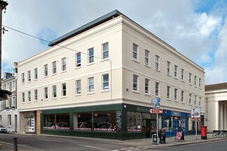 Plus de détails pour East St, Chichester - Local commercial à louer
