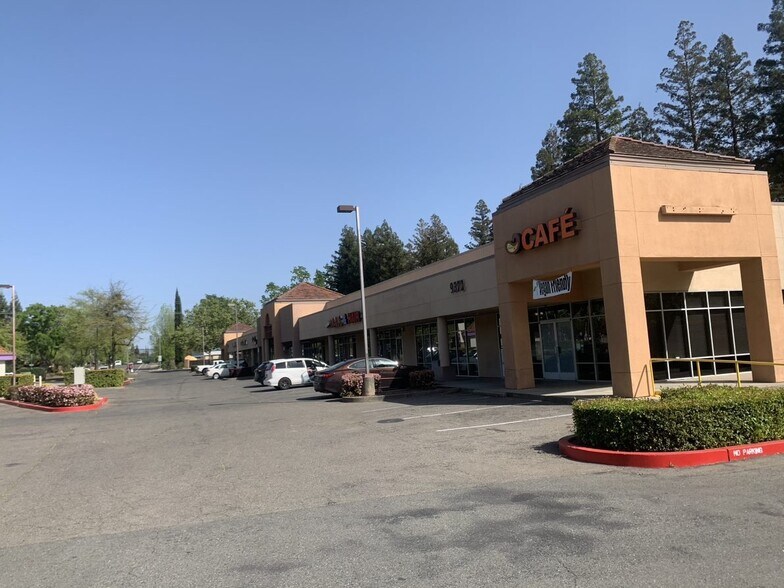 9372 Madison Ave, Orangevale, CA à louer - Photo de l’immeuble – Image 2 sur 10