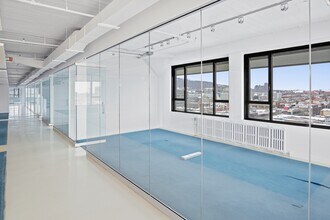 3575 Boul Saint-Laurent, Montréal, QC à louer Photo intérieure– Image 1 sur 3