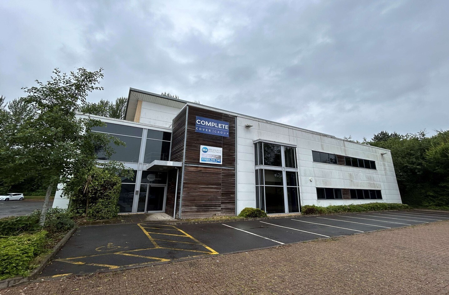 William Brown Close, Cwmbran à louer Photo principale– Image 1 sur 7