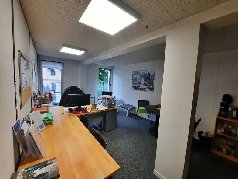 Bureau dans Rouen à louer - Photo de l’immeuble – Image 2 sur 11