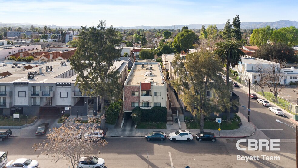 7259 Baird Ave, Reseda, CA à vendre - Photo de l’immeuble – Image 1 sur 14