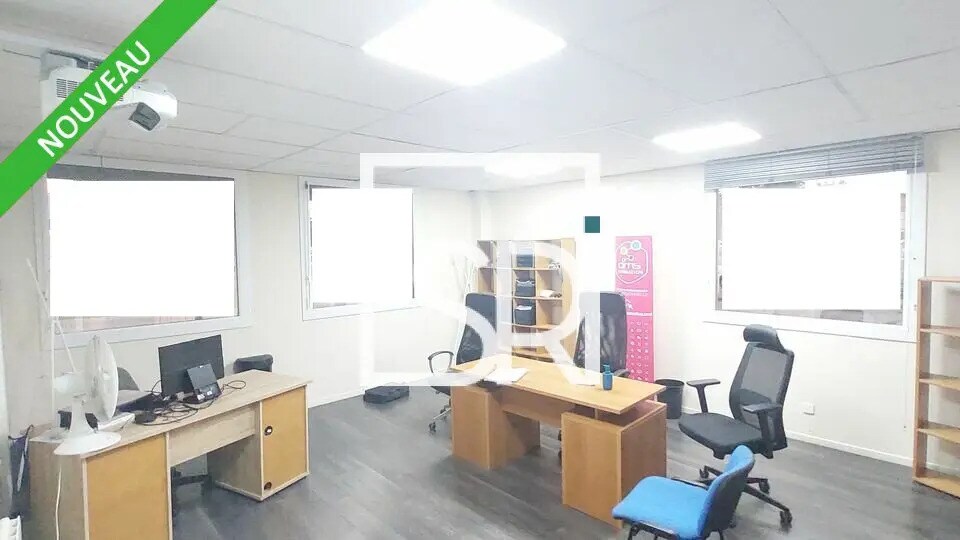 Bureau dans Clermont-Ferrand à louer - Photo de l’immeuble – Image 3 sur 10