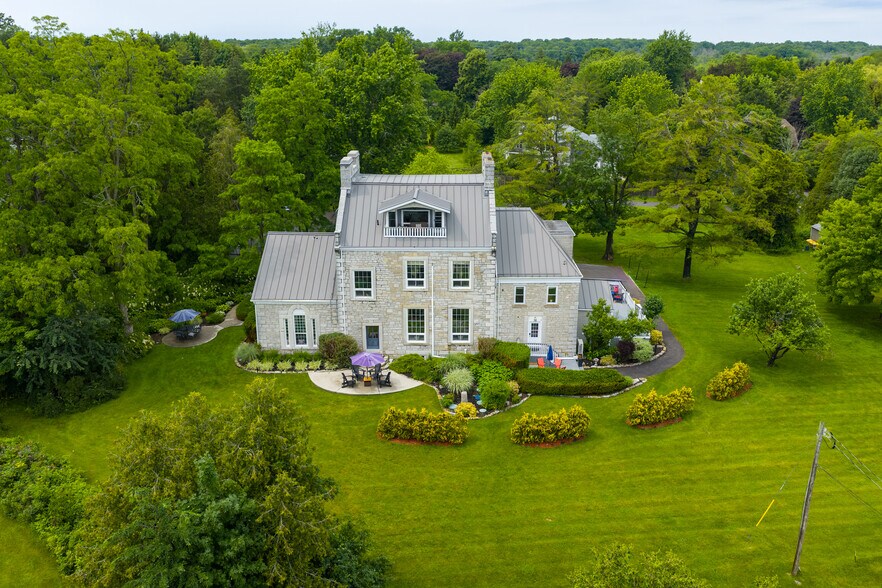 8 Starr Pl, Kingston, ON à vendre - Photo de l’immeuble – Image 2 sur 19