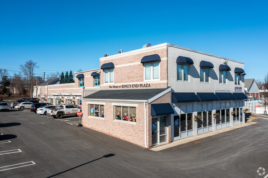 1125-1139 Post Rd, Fairfield, CT à louer - Photo de l’immeuble – Image 1 sur 18