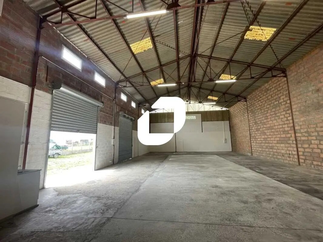 Bureau dans Saint-Médard-en-Jalles à louer Photo de l’immeuble– Image 1 sur 11