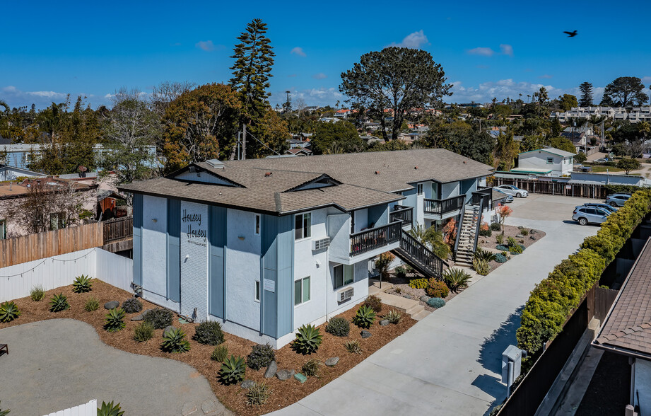 951 N Vulcan Ave, Encinitas, CA à vendre - Photo de l’immeuble – Image 1 sur 24