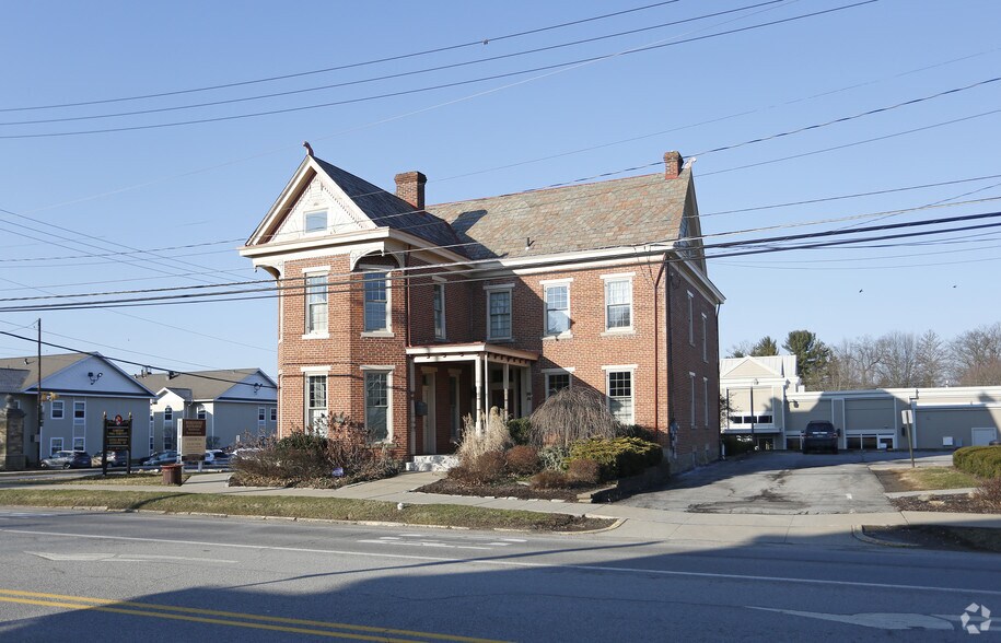 323 S Main St, Zelienople, PA à louer - Photo principale – Image 2 sur 72