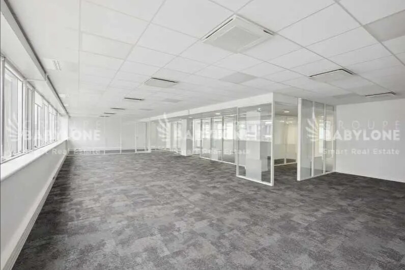 Bureau dans Issy-les-Moulineaux à louer Photo intérieure– Image 1 sur 4