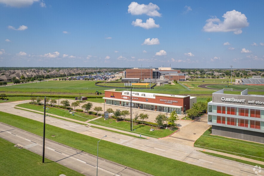 3220 Kirby Dr, Pearland, TX à vendre - Aérien – Image 2 sur 13