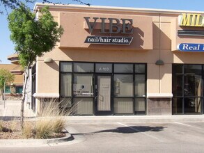 11890 Vista del Sol Dr, El Paso, TX à louer Photo de l’immeuble– Image 1 sur 6