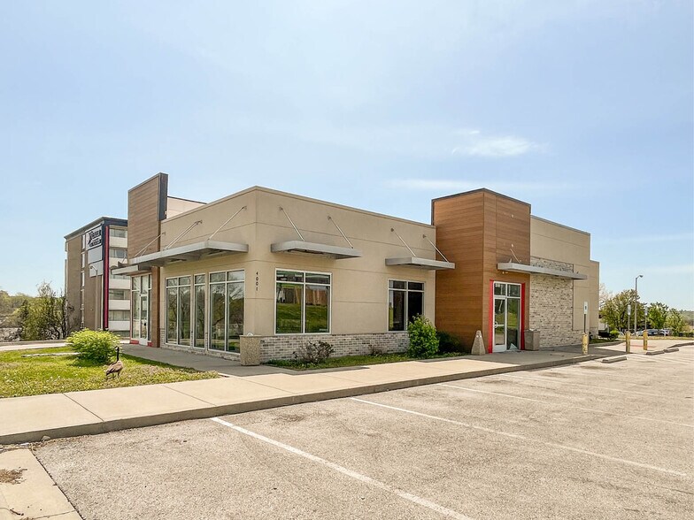 4001 Blue Ridge Cut OFF, Kansas City, MO à vendre - Photo de l’immeuble – Image 3 sur 6