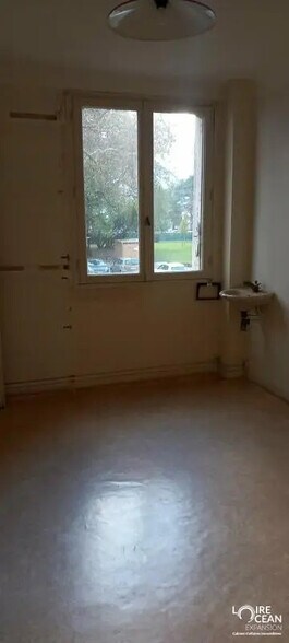 Bureau dans Saint-Herblain à vendre - Photo de l’immeuble – Image 2 sur 10