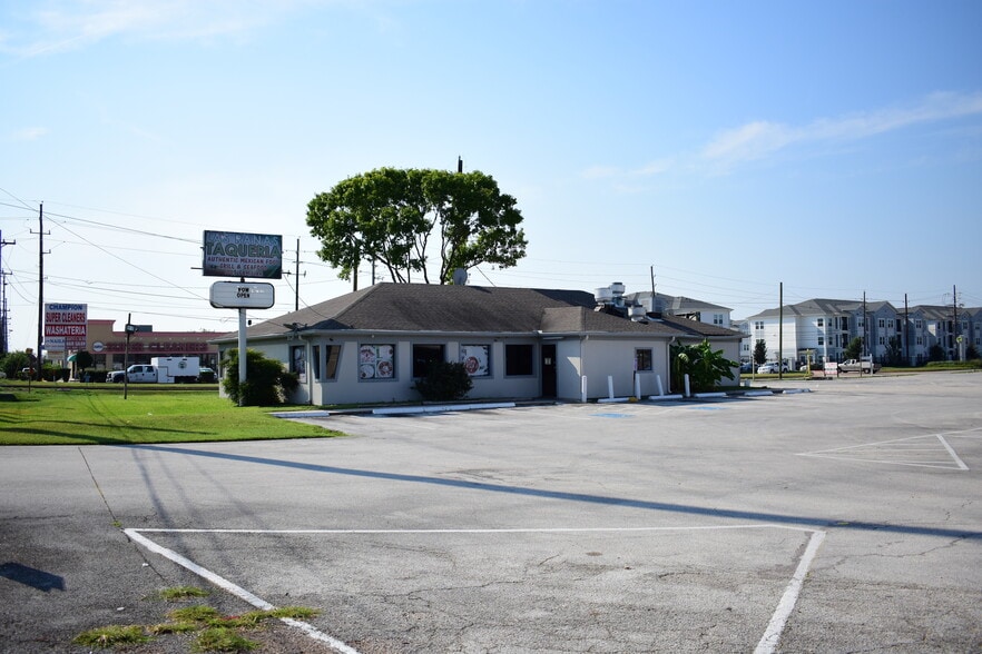 13703-13771 SH 249, Houston, TX à louer - Photo de l’immeuble – Image 2 sur 6