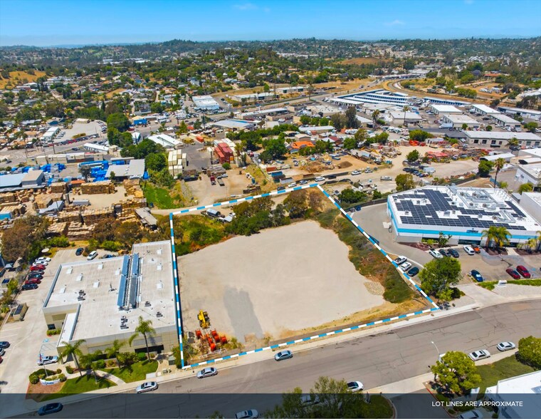 150 Bosstick Blvd, San Marcos, CA à vendre - Photo de l’immeuble – Image 3 sur 7