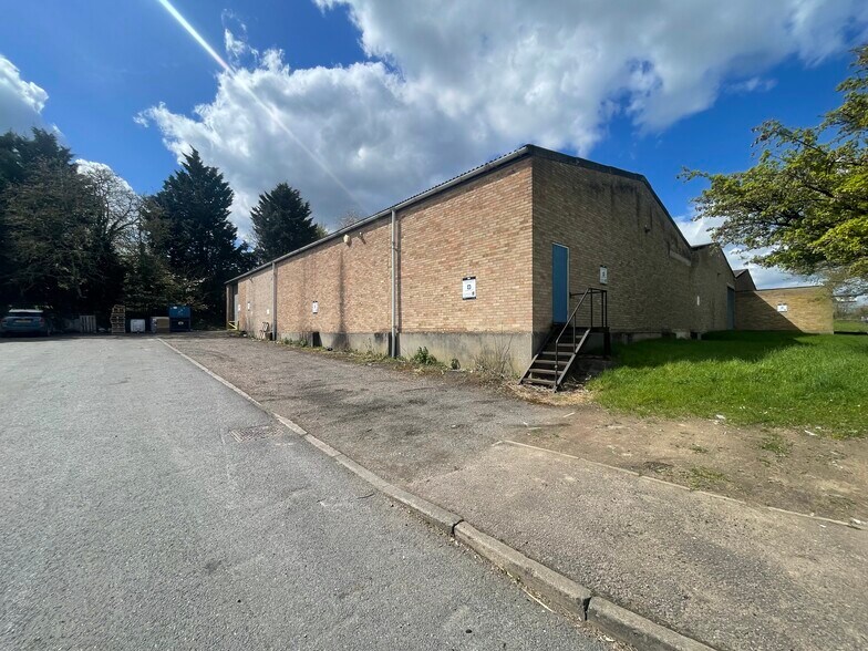 Ballingdon Hl, Sudbury à louer - Photo de l’immeuble – Image 2 sur 3