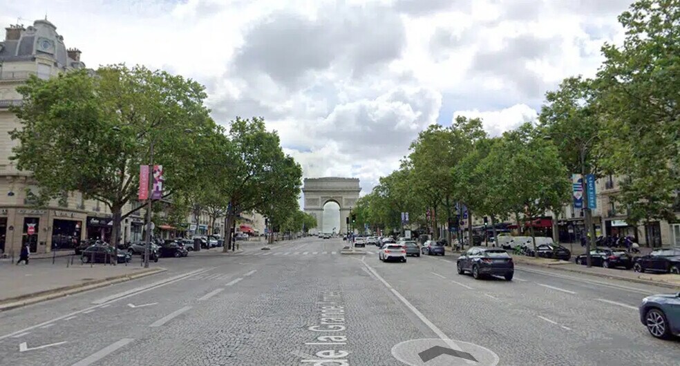 Local commercial dans Paris à louer - Photo de l’immeuble – Image 2 sur 4