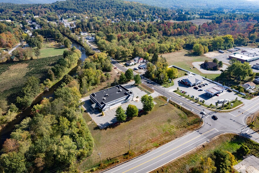 10 Main St, Winchester, NH à vendre - Photo de l’immeuble – Image 3 sur 15