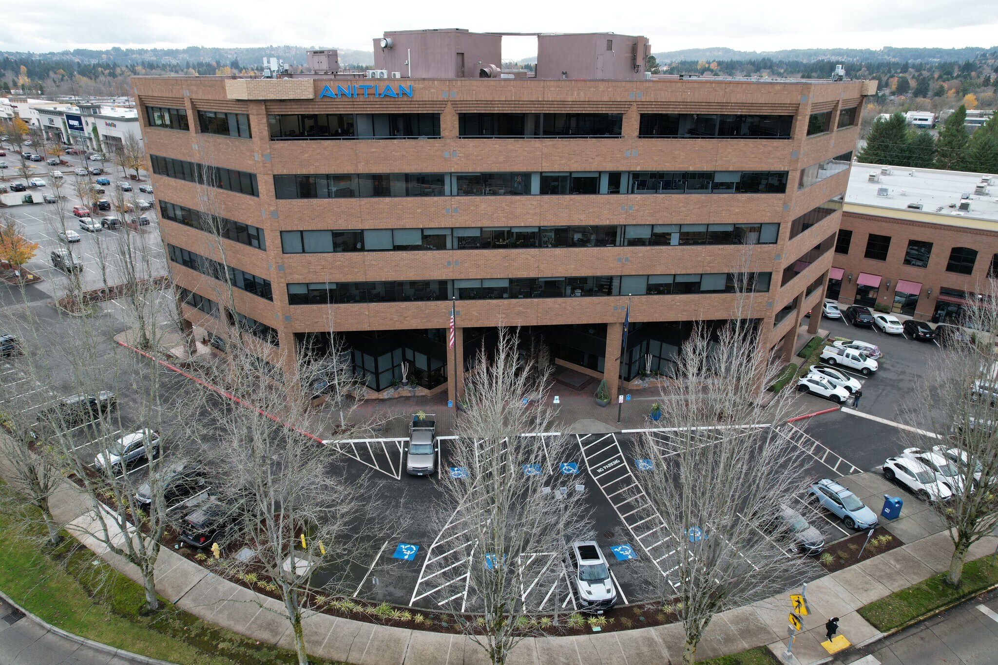 8625 SW Cascade Ave, Beaverton, OR à louer Photo principale– Image 1 sur 5