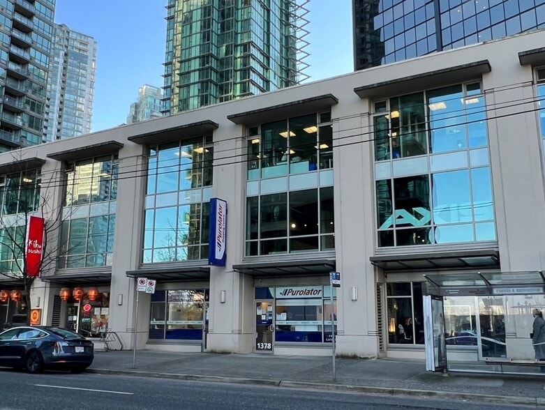 1376-1378 Pender St W, Vancouver, BC à vendre - Photo de l’immeuble – Image 2 sur 7