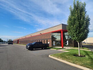 Plus de détails pour 375 Raritan Center Pky, Edison, NJ - Local d'activités à louer