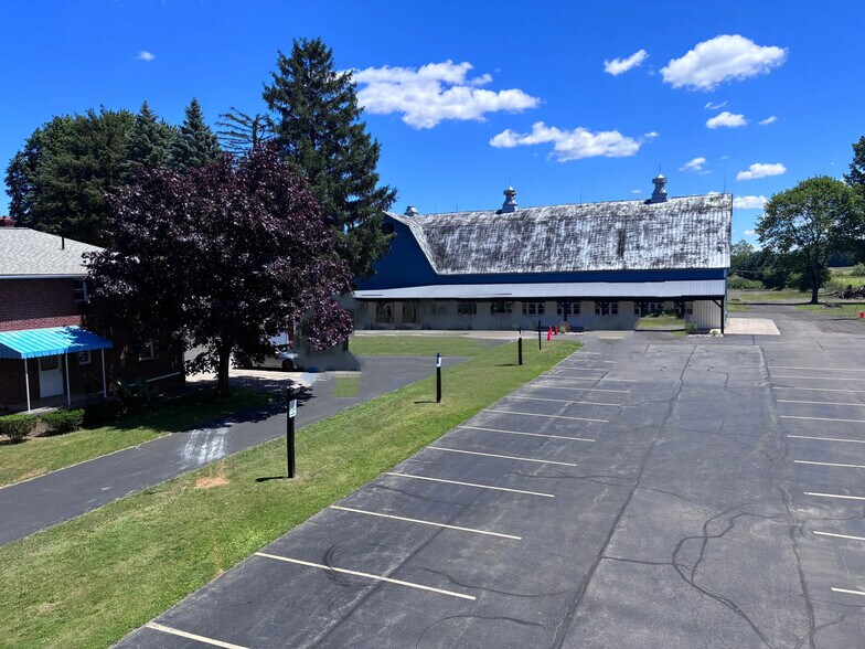 6995 Transit Rd, East Amherst, NY à louer - Photo de l’immeuble – Image 3 sur 4