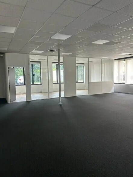 Bureau dans SAINT-DIDIER-AU-MONT-D'OR à vendre - Photo de l’immeuble – Image 3 sur 12