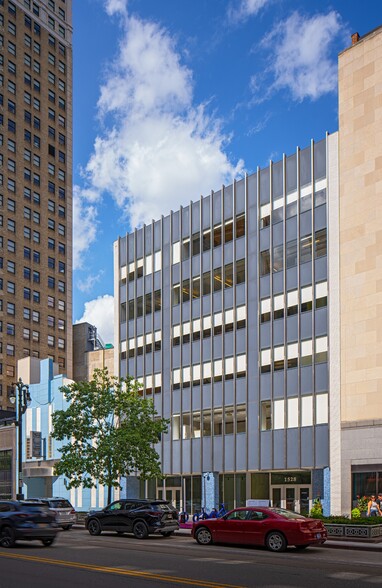 1528-1530 Woodward Ave, Detroit, MI à louer - Photo de l’immeuble – Image 2 sur 4