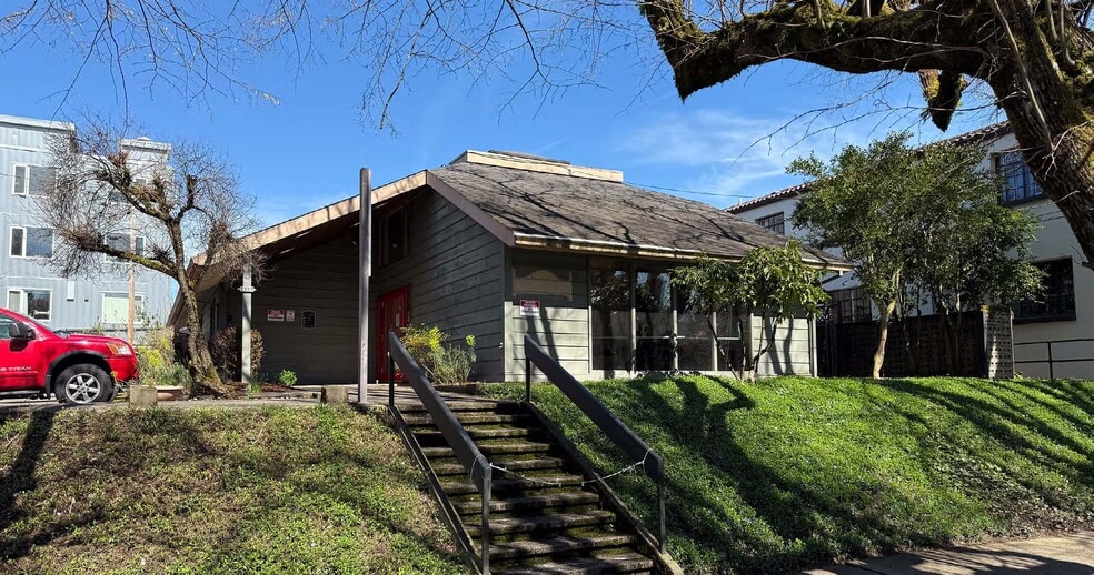 2307 NE Flanders St, Portland, OR à vendre - Photo de l’immeuble – Image 1 sur 6