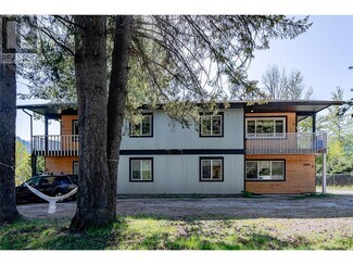 Plus de détails pour 1810 1 St, Fruitvale, BC - Logement à vendre