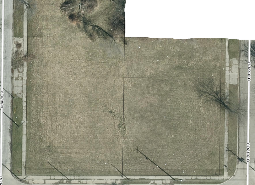 2009 E Holland Ave, Saginaw, MI à vendre - Photo principale – Image 1 sur 1