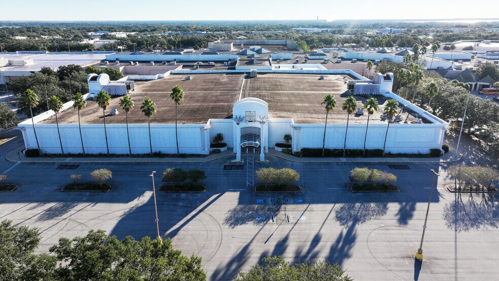 3520 US Highway 98 N, Lakeland, FL à louer - Photo de l’immeuble – Image 2 sur 12